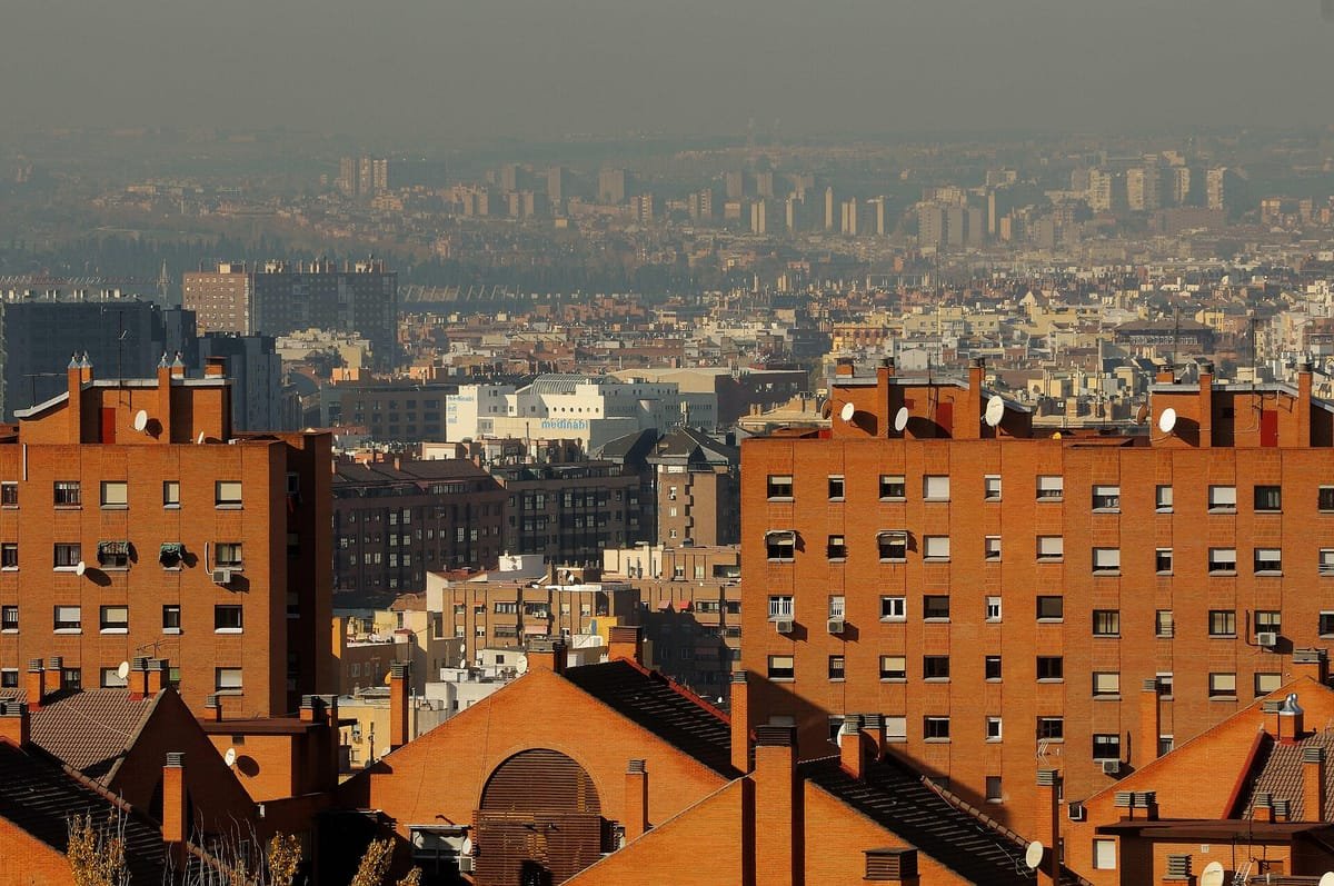 Madrid bajo la «boina» de contaminación, un episodio de dióxido de nitrógeno por el tráfico