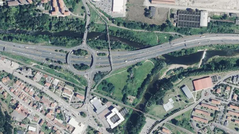 Vista aérea del entorno de la estación Escuela de Minas (ortofoto PNOA)