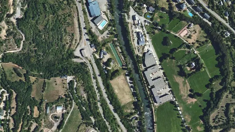 Vista aérea del entorno de la estación Sort (Escola de Caiac) (ortofoto PNOA)
