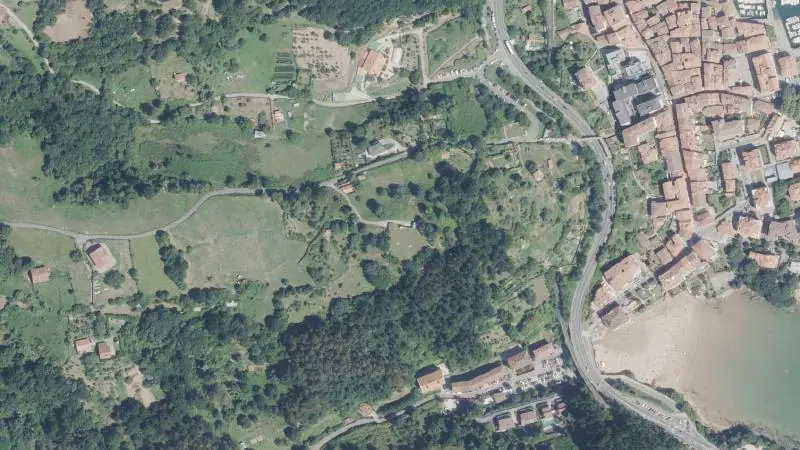 Vista aérea del entorno de la estación Mundaka (ortofoto PNOA)